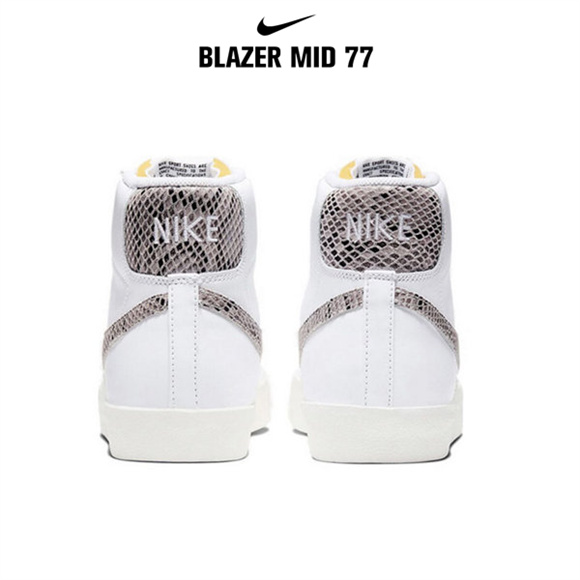 Blazer Mid '77白 灰蛇紋5