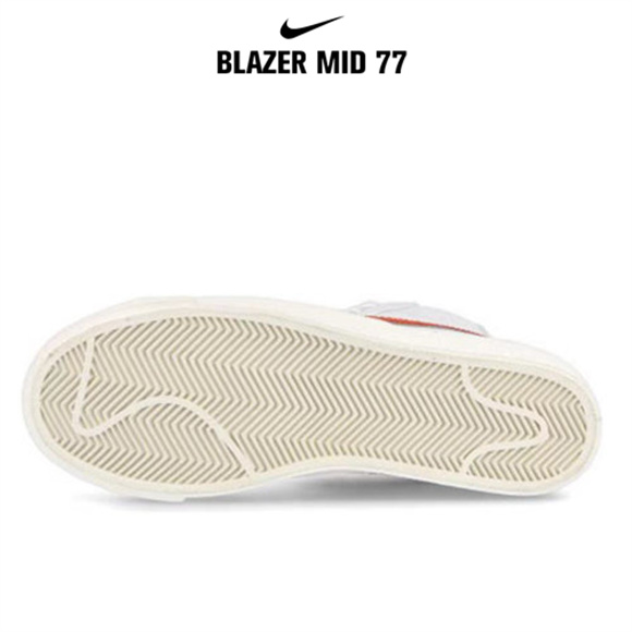 Blazer Mid '77紅鉤7
