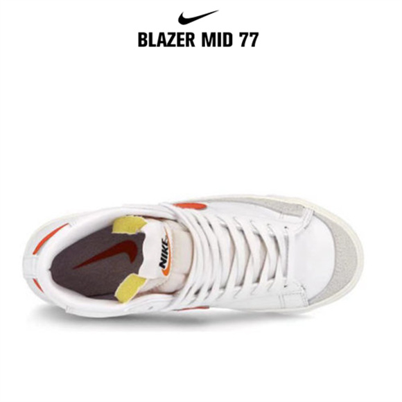 Blazer Mid '77紅鉤5