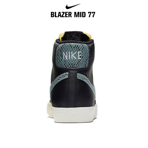 Blazer Mid '77黑 藍蛇紋4
